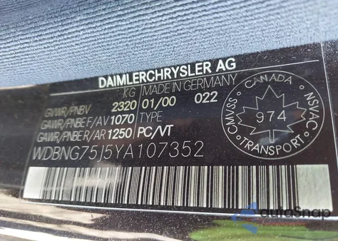 2000 Mercedes-Benz S 500 z USA, uszkodzony, nr VIN WDBNG75J5YA107352